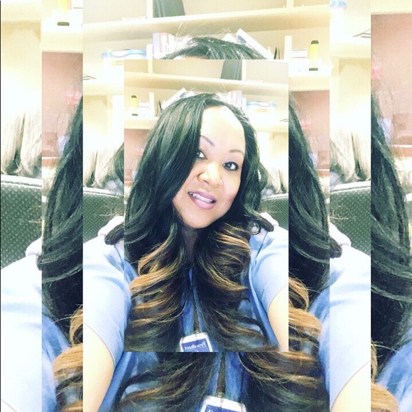 Meet your Posher, Deborah - Picture 2 of 15